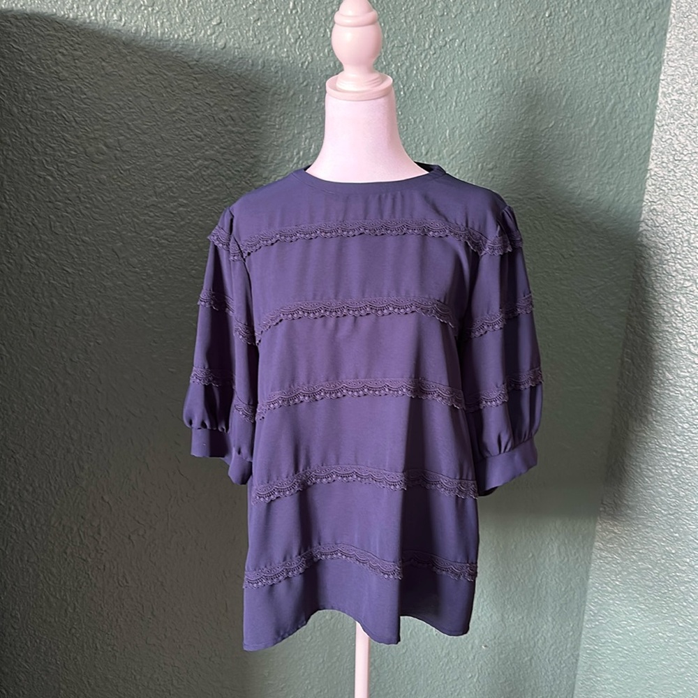 Navy top
Size XL